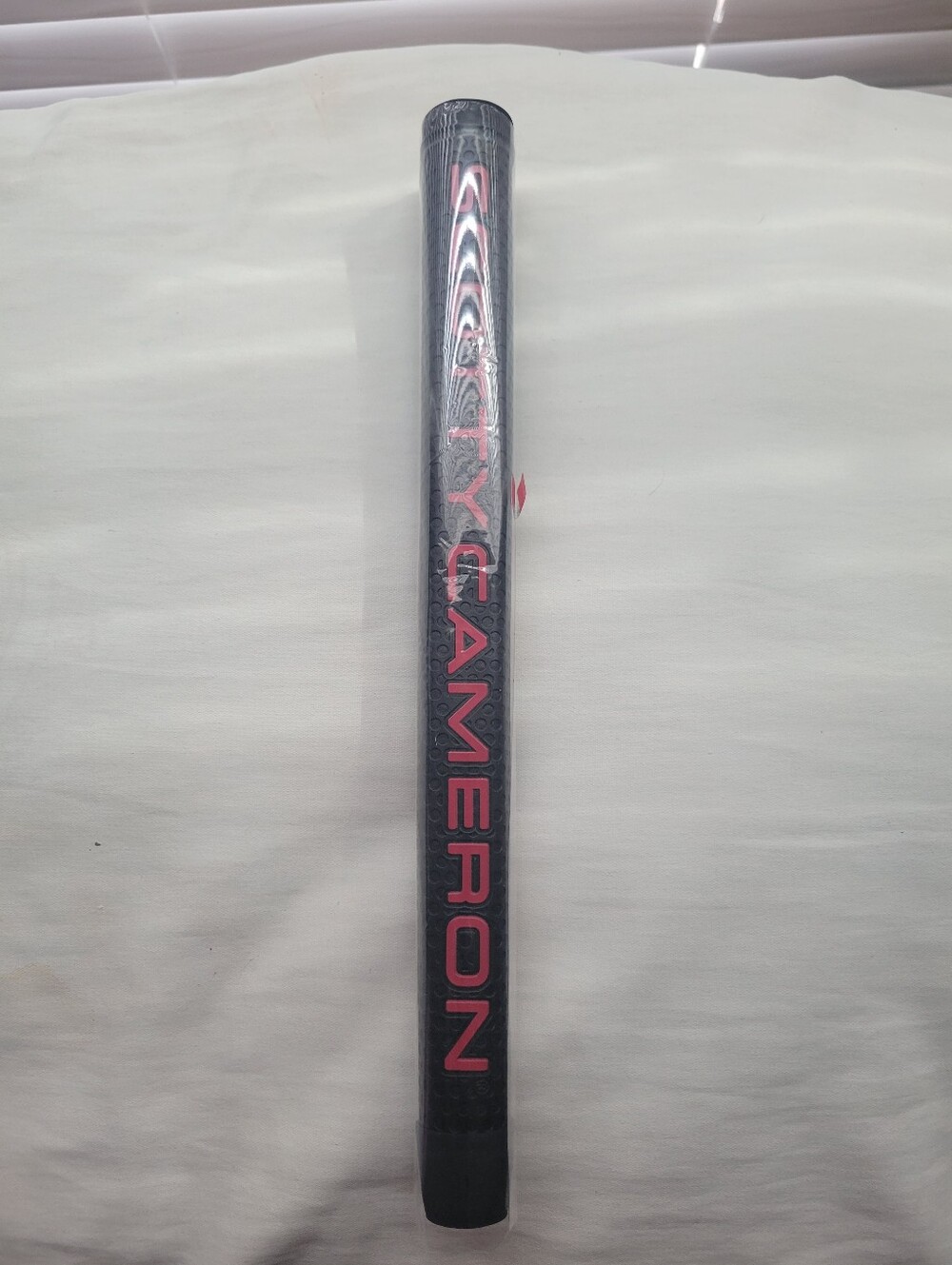 Scotty Cameron Matador Midsize Black/Red Putter Grip